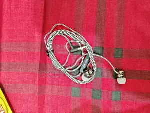 এম- ২২ হেডফোন