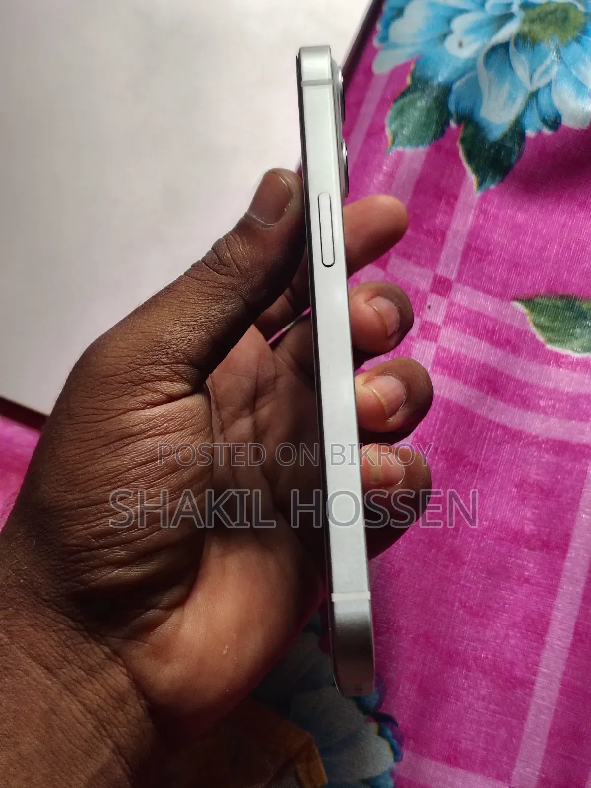 অ্যাপল আইফোন ১৩ ১২৮ জিবি হোয়াইট
