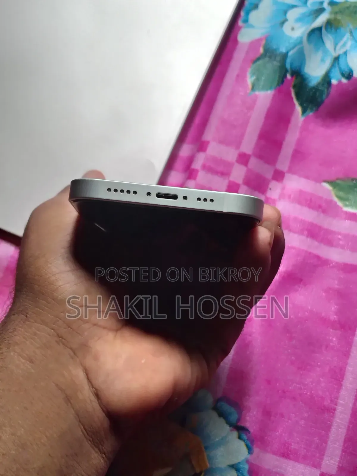 অ্যাপল আইফোন ১৩ ১২৮ জিবি হোয়াইট