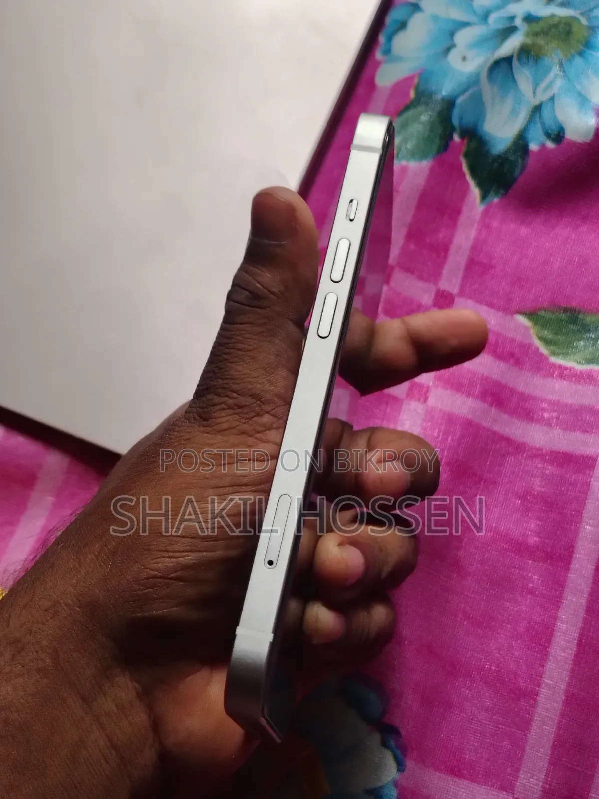 অ্যাপল আইফোন ১৩ ১২৮ জিবি হোয়াইট