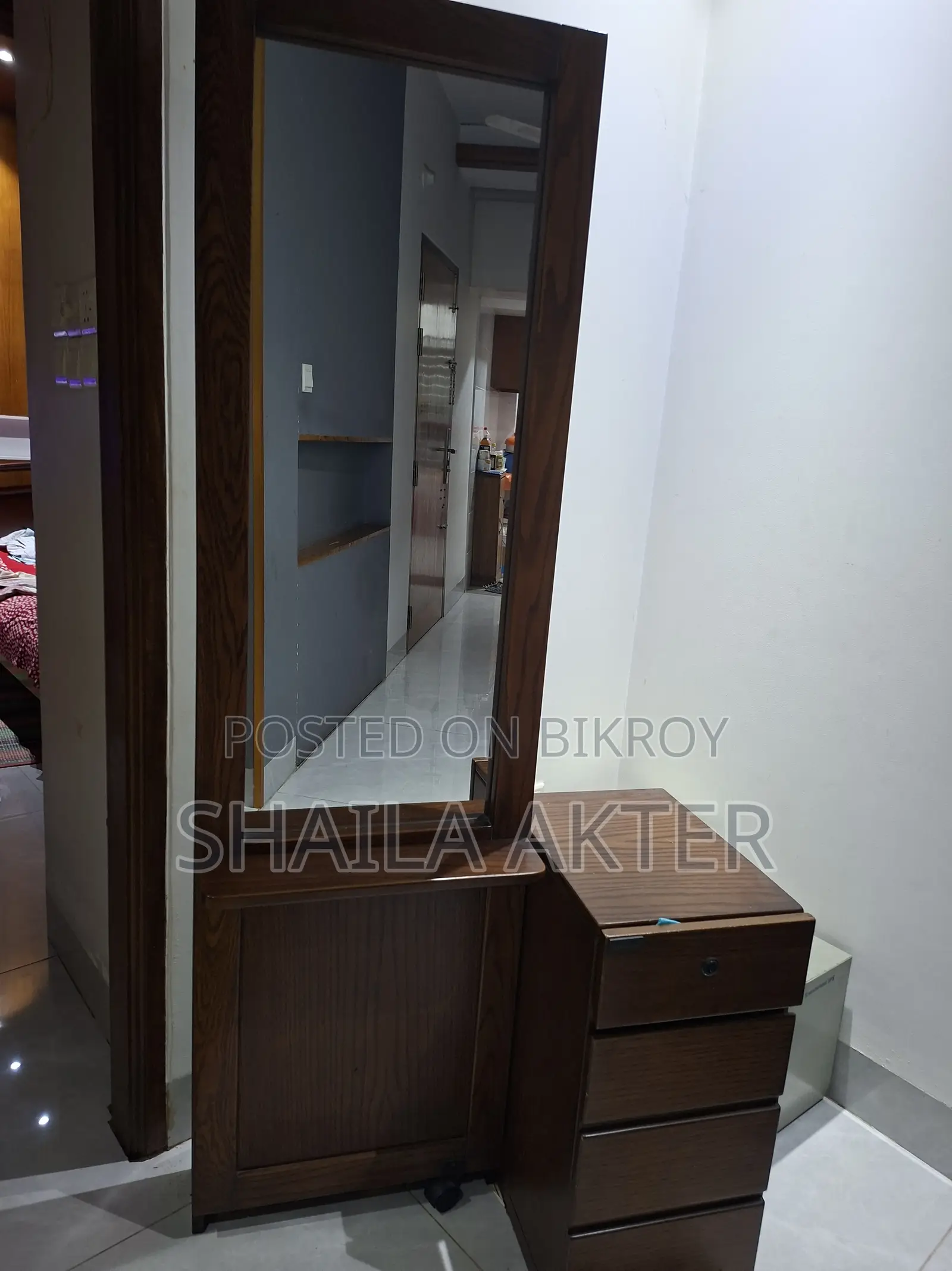 হাতির ড্রেসিং টেবিল