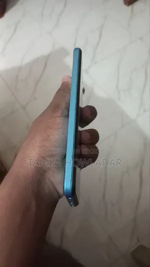 iQOO 128 GB Blue