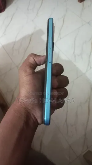 iQOO 128 GB Blue
