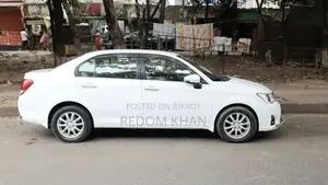 টয়োটা এক্সিও ১.৫ জি ২ডব্লিউডি ২০১৩ হোয়াইট