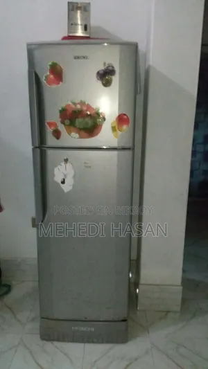 ব্যবহৃত Hitachi Refrigerator