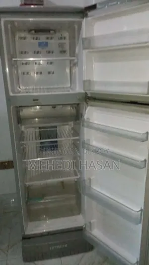 ব্যবহৃত Hitachi Refrigerator