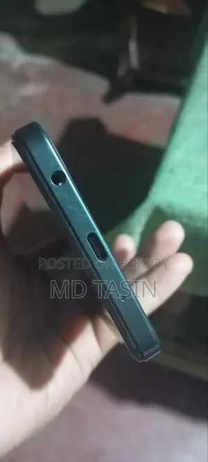 Vivo Y04 128 GB Black