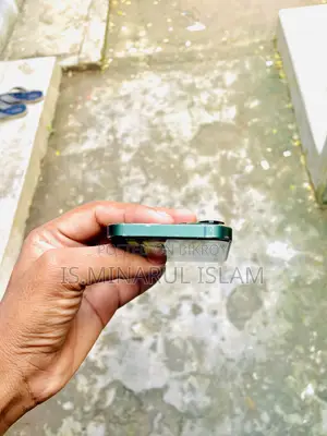 New Apple iPhone 13 128 GB Green