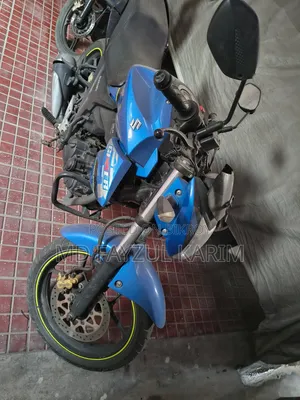 সুজুকি জিক্সার ২০১৭ নীল