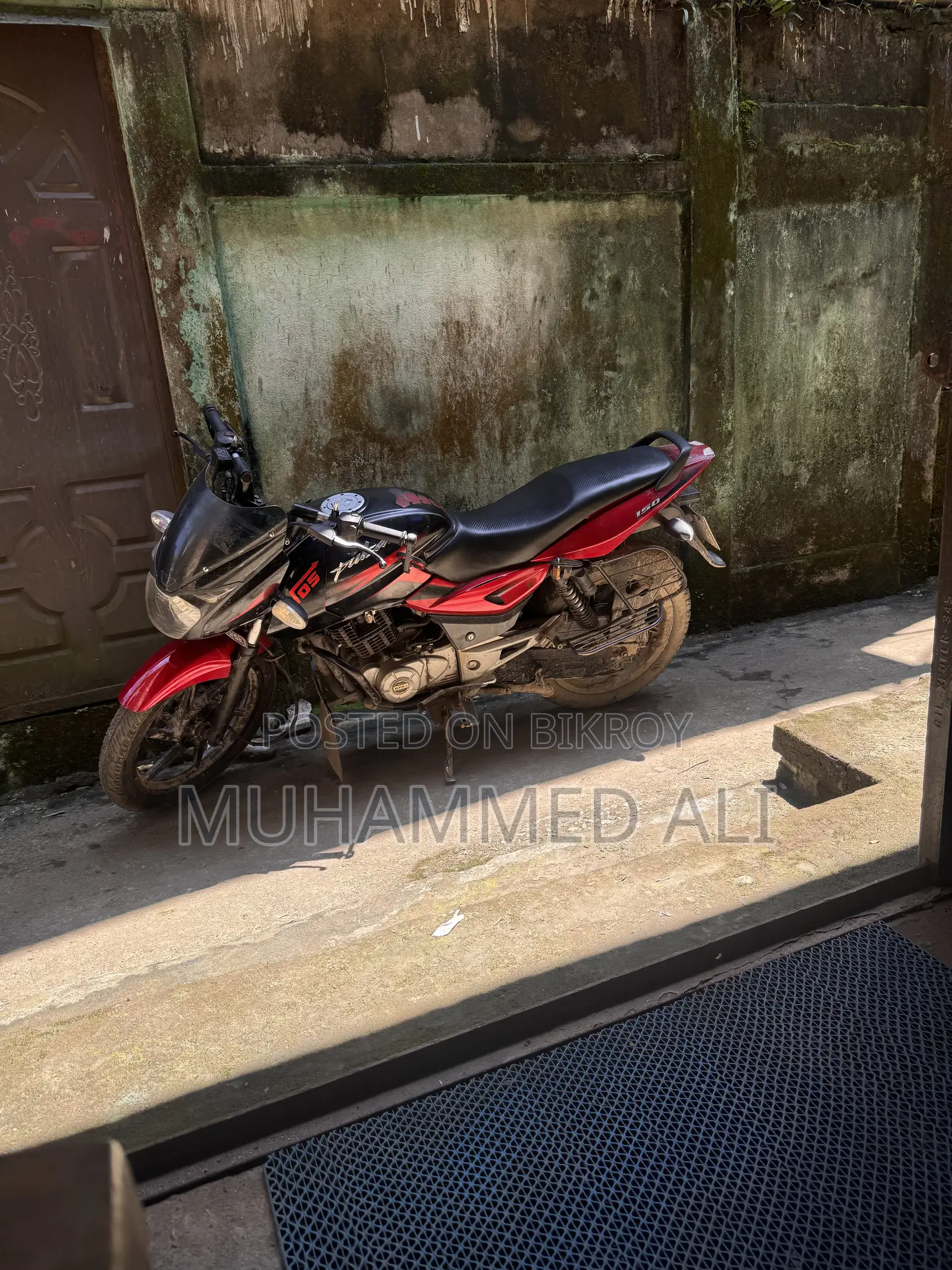 বাজাজ পালসার ১৫০ ২০১৬ রেড
