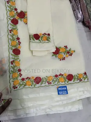 মসলিন শাড়ি