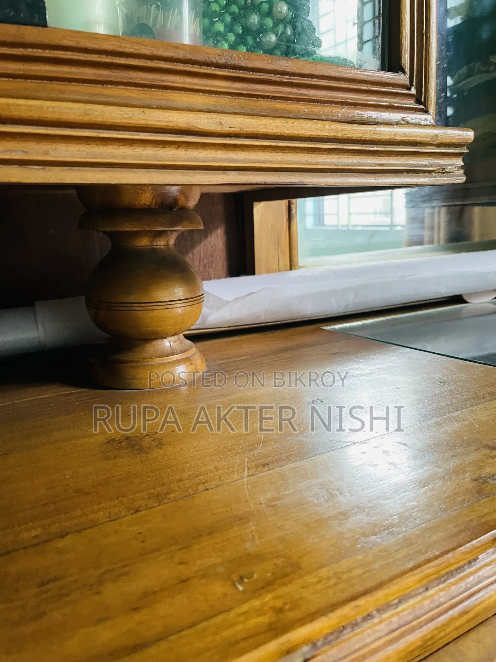 ড্রেসিং টেবিল