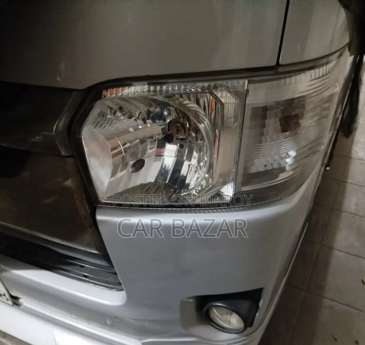 Toyota HiAce 2017 Silver