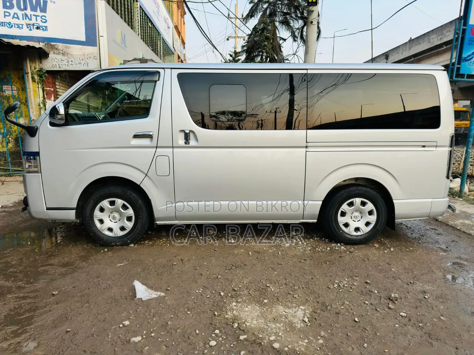 Toyota HiAce 2017 Silver