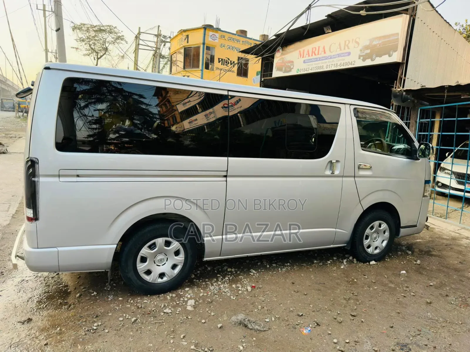 Toyota HiAce 2017 Silver