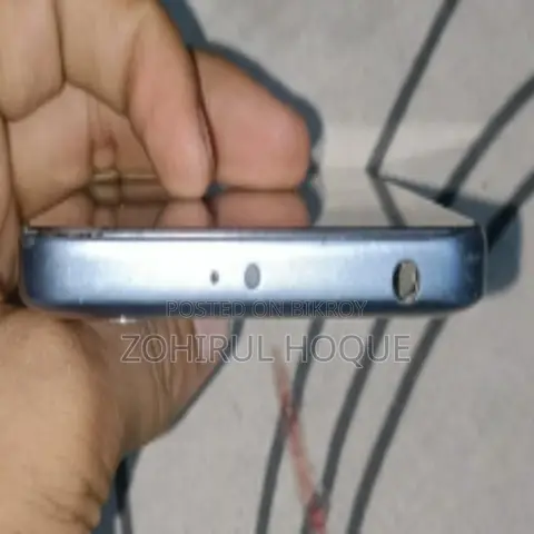 ইএল ৩২ জিবি ইয়েলো