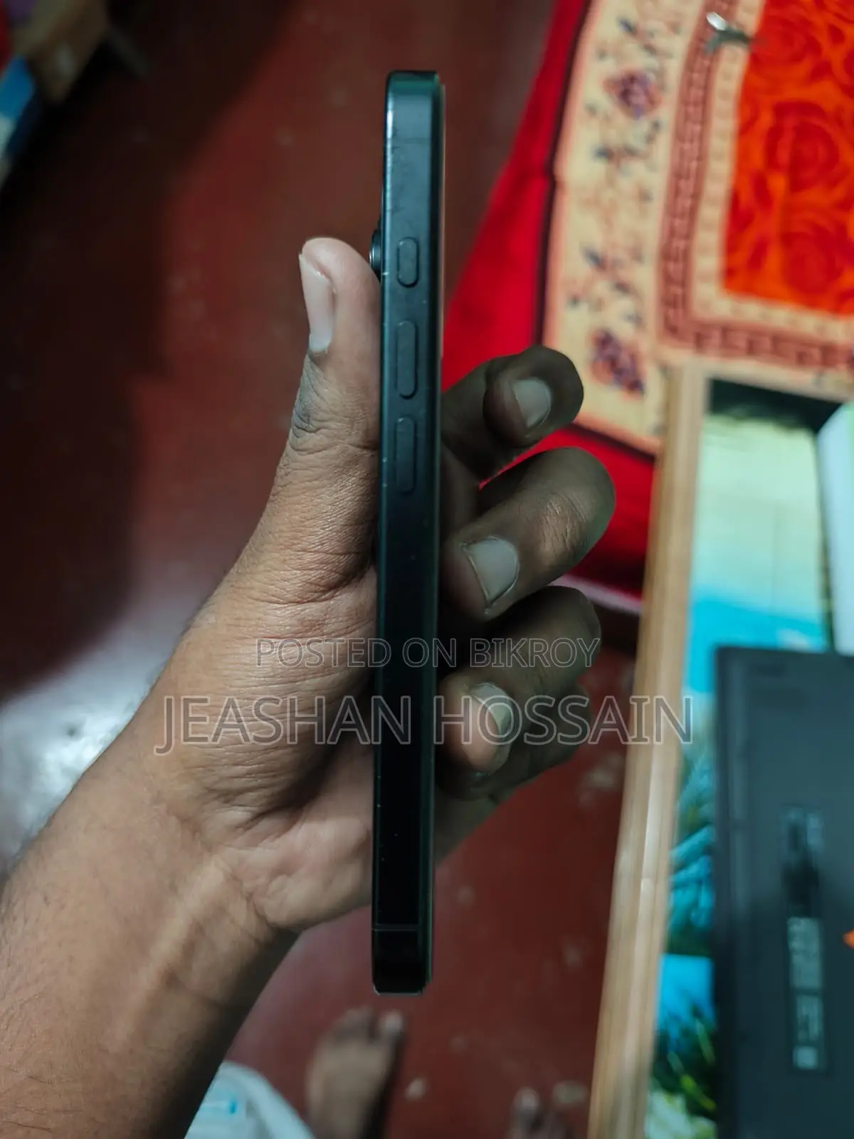 অ্যাপল আইফোন ১৬ প্রো ১২৮ জিবি ব্ল্যাক