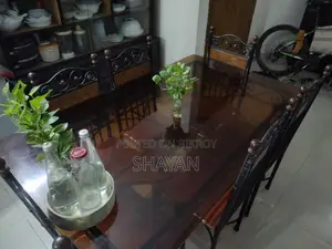ডাইনিং টেবিল ৫ ফুট × ৩ ফুট ৬ জন