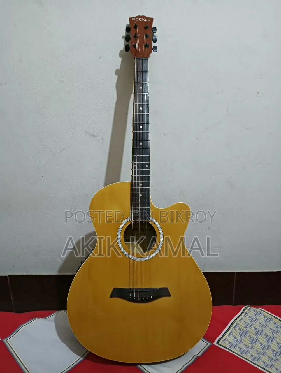 Rockjam Acoustic (Semi Electric)