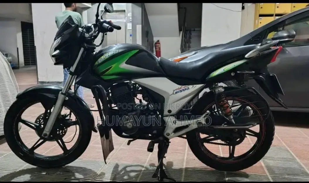 রানার টার্বো ভি২ ২০১৫ ব্ল্যাক