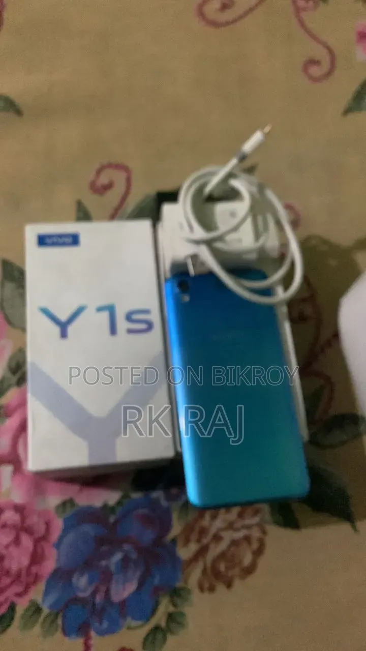 Vivo Y1s 32 GB Gray