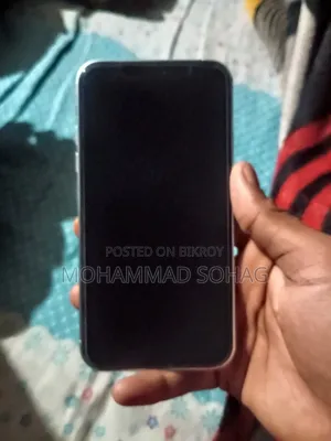অ্যাপল আইফোন এক্সআর ১২৮ জিবি হোয়াইট