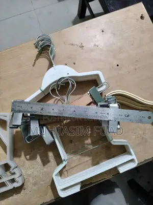 ক্লথ হ্যাঙ্গার