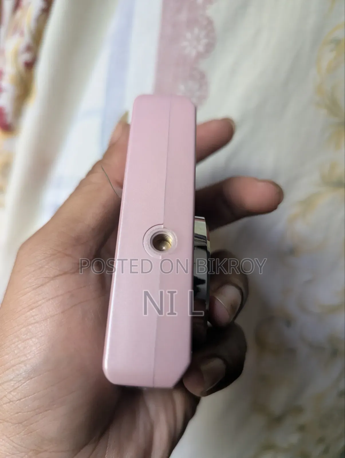 ব্র্যান্ড নিউ ডিজিটাল ক্যামেরা