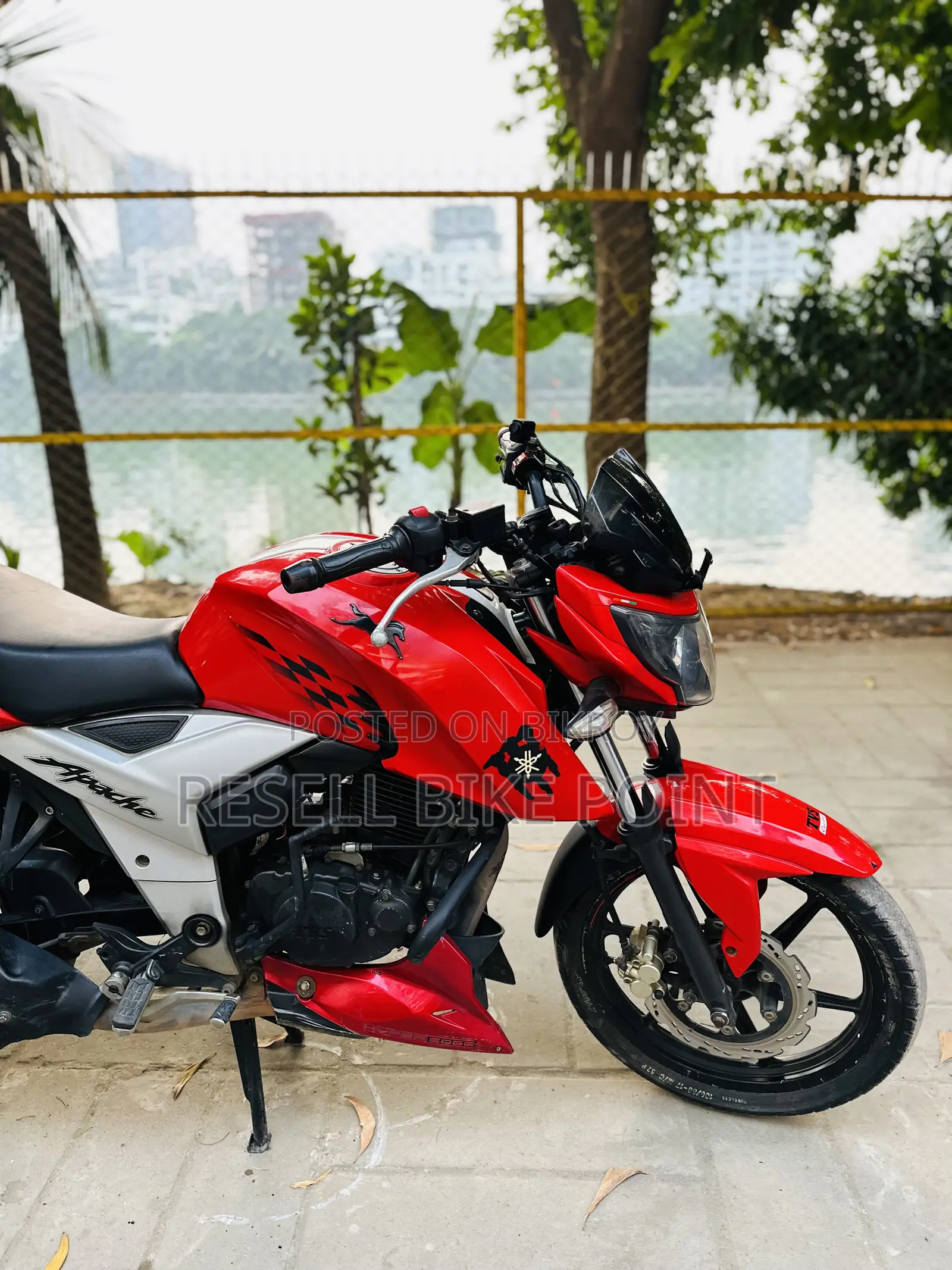 TVS Apache 160 4V 2020 Red