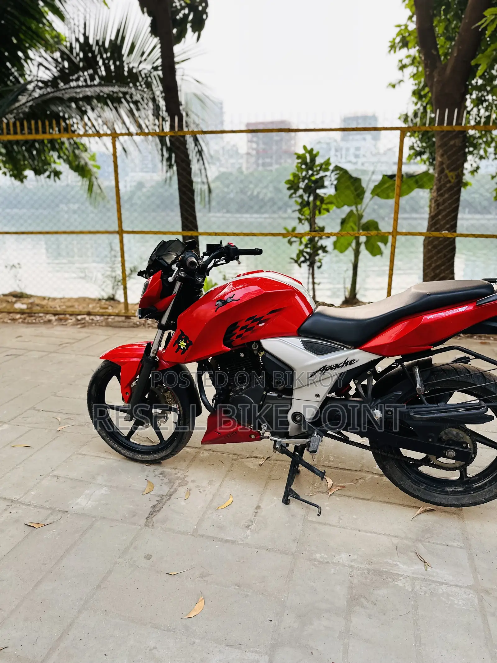 TVS Apache 160 4V 2020 Red