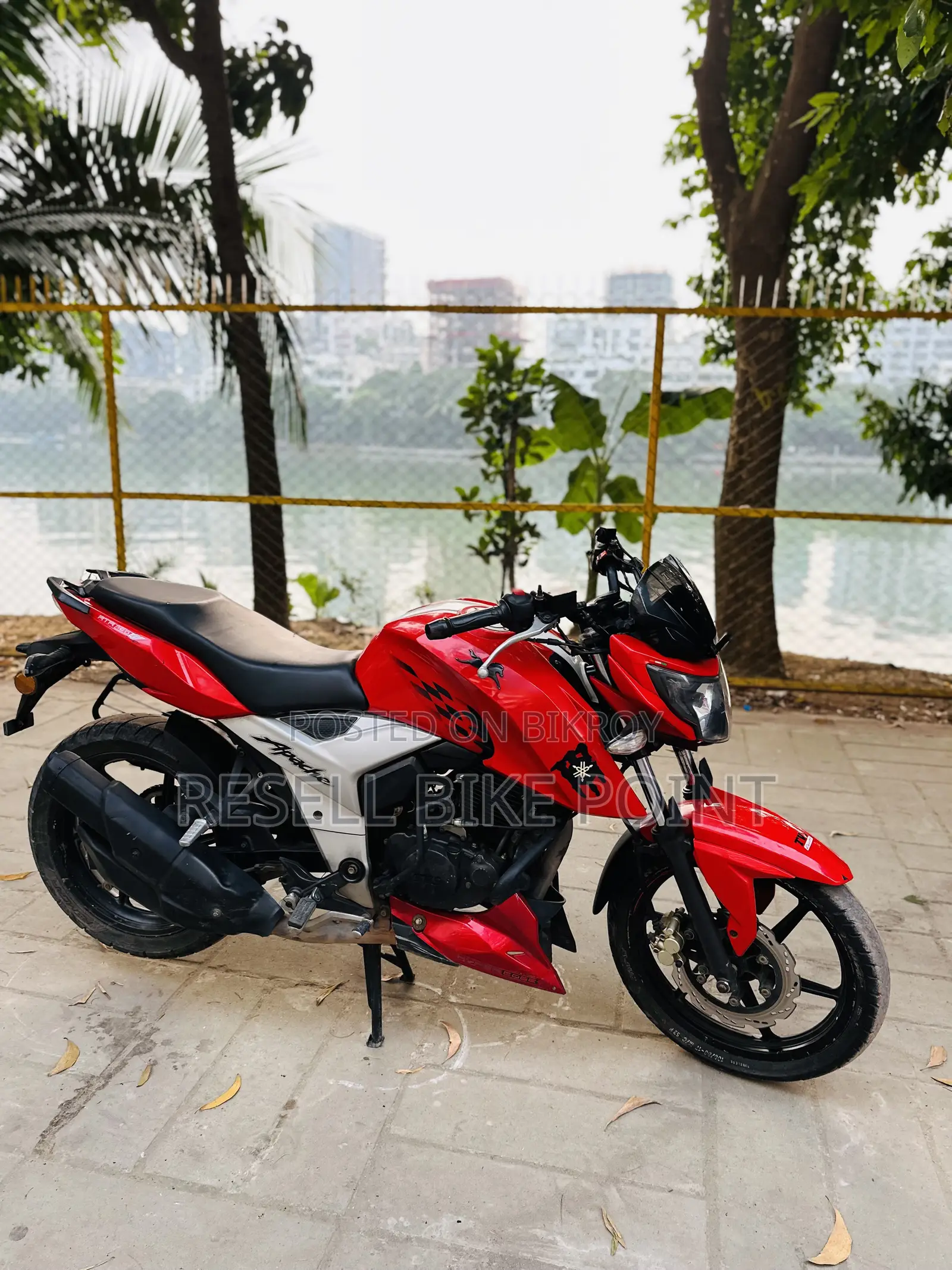 TVS Apache 160 4V 2020 Red