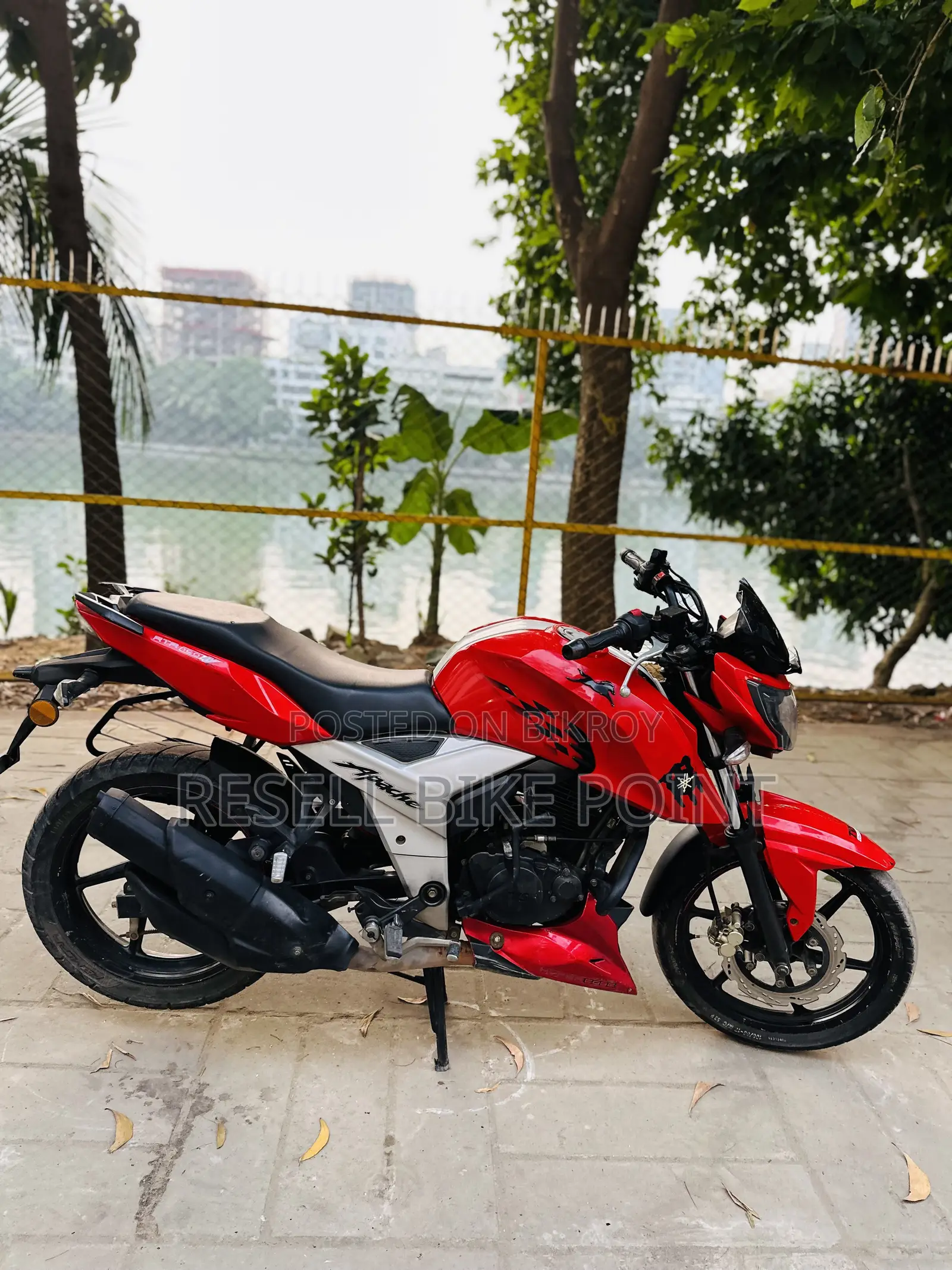 TVS Apache 160 4V 2020 Red