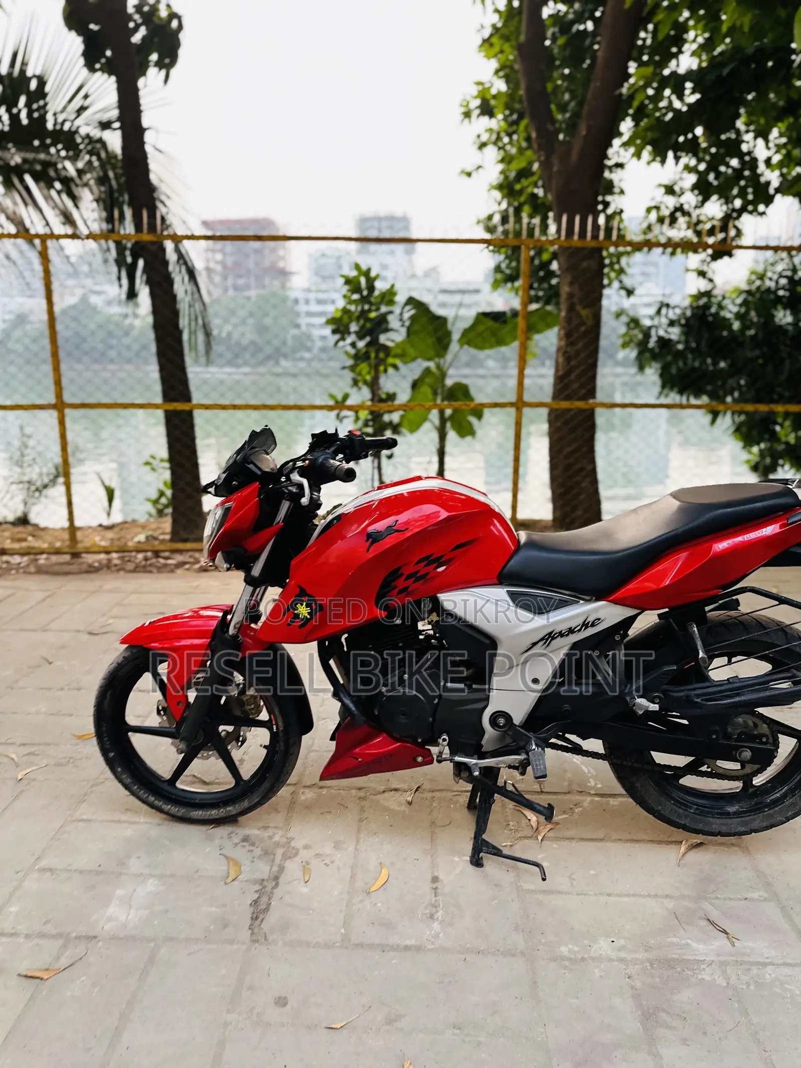 TVS Apache 160 4V 2020 Red