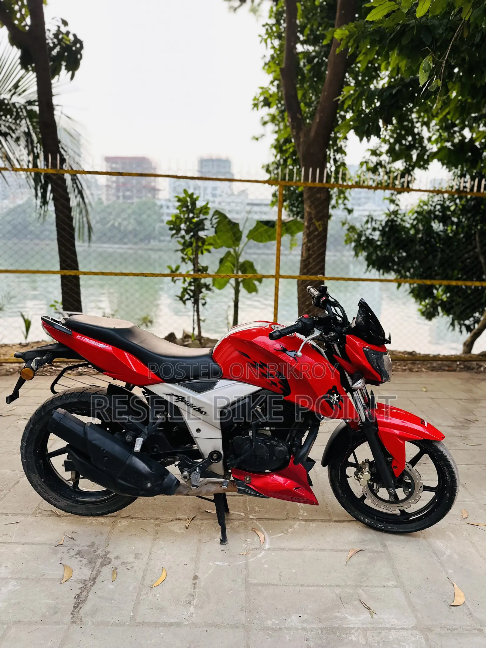 TVS Apache 160 4V 2020 Red
