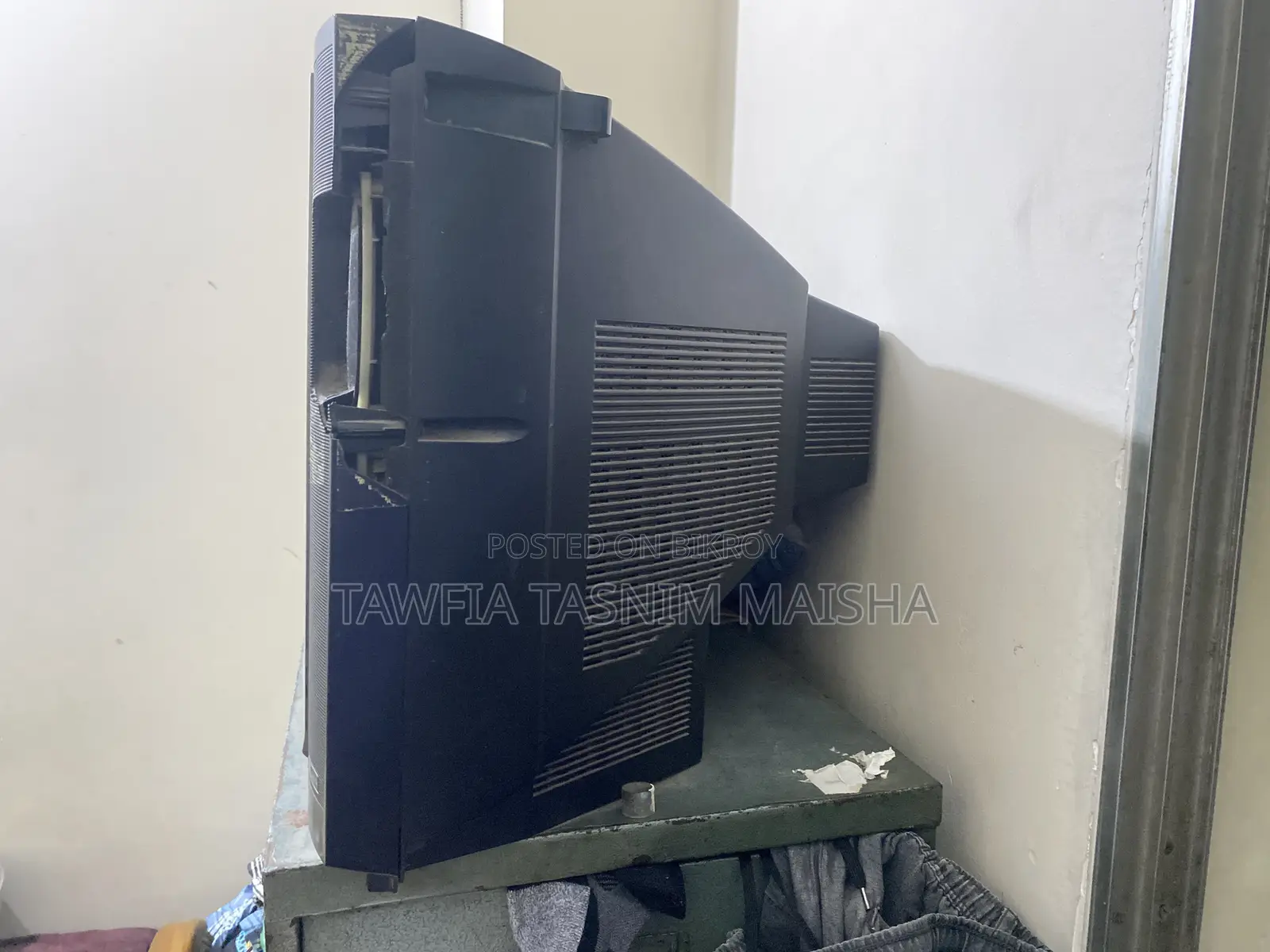 LG Flatron CRT TV for Sale — Fully Working