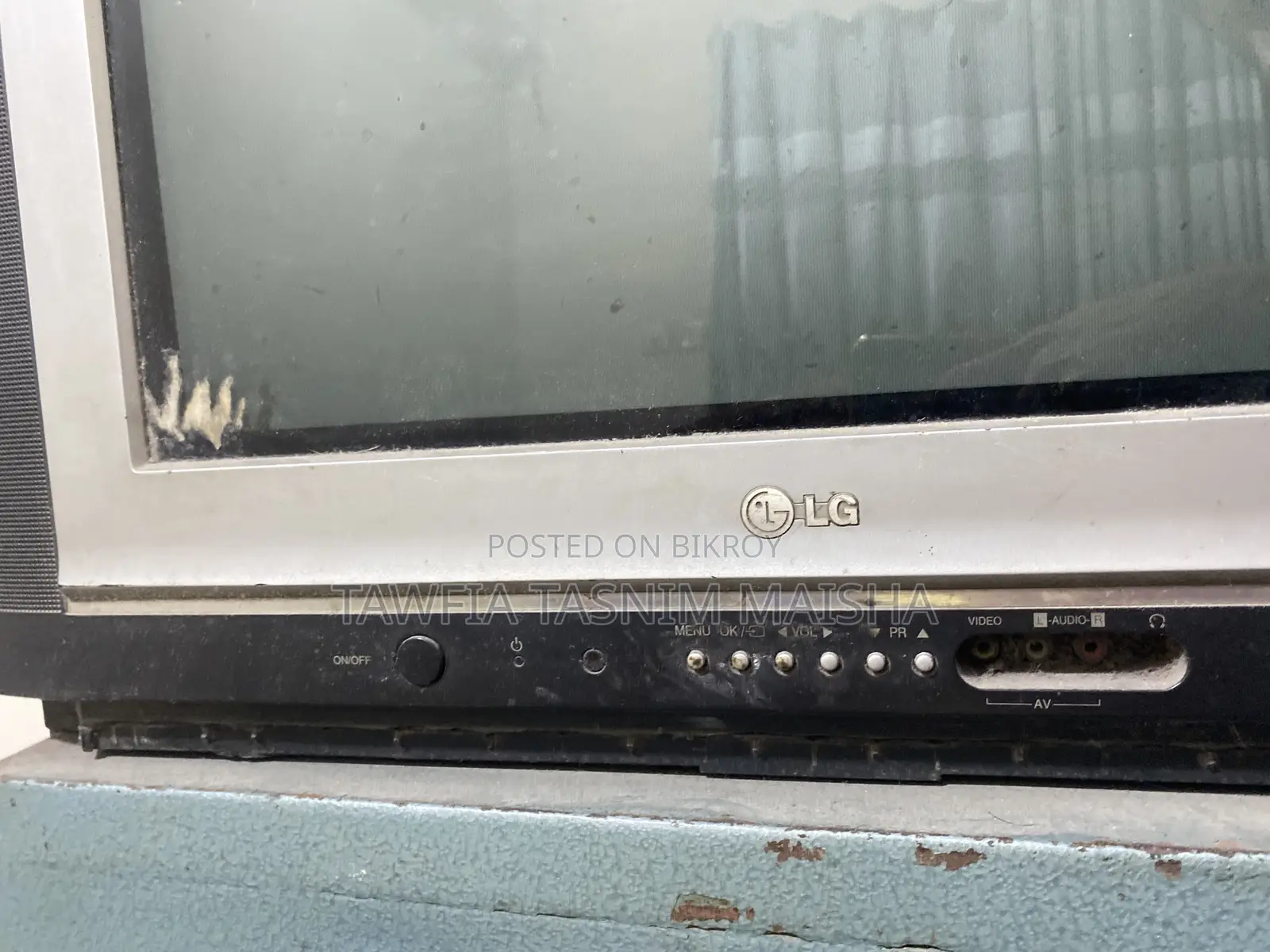 LG Flatron CRT TV for Sale — Fully Working
