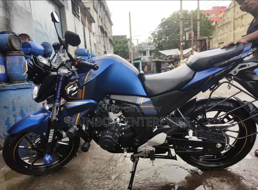 ইয়ামাহা এফজেডএস ভি২ ২০২৩ নীল
