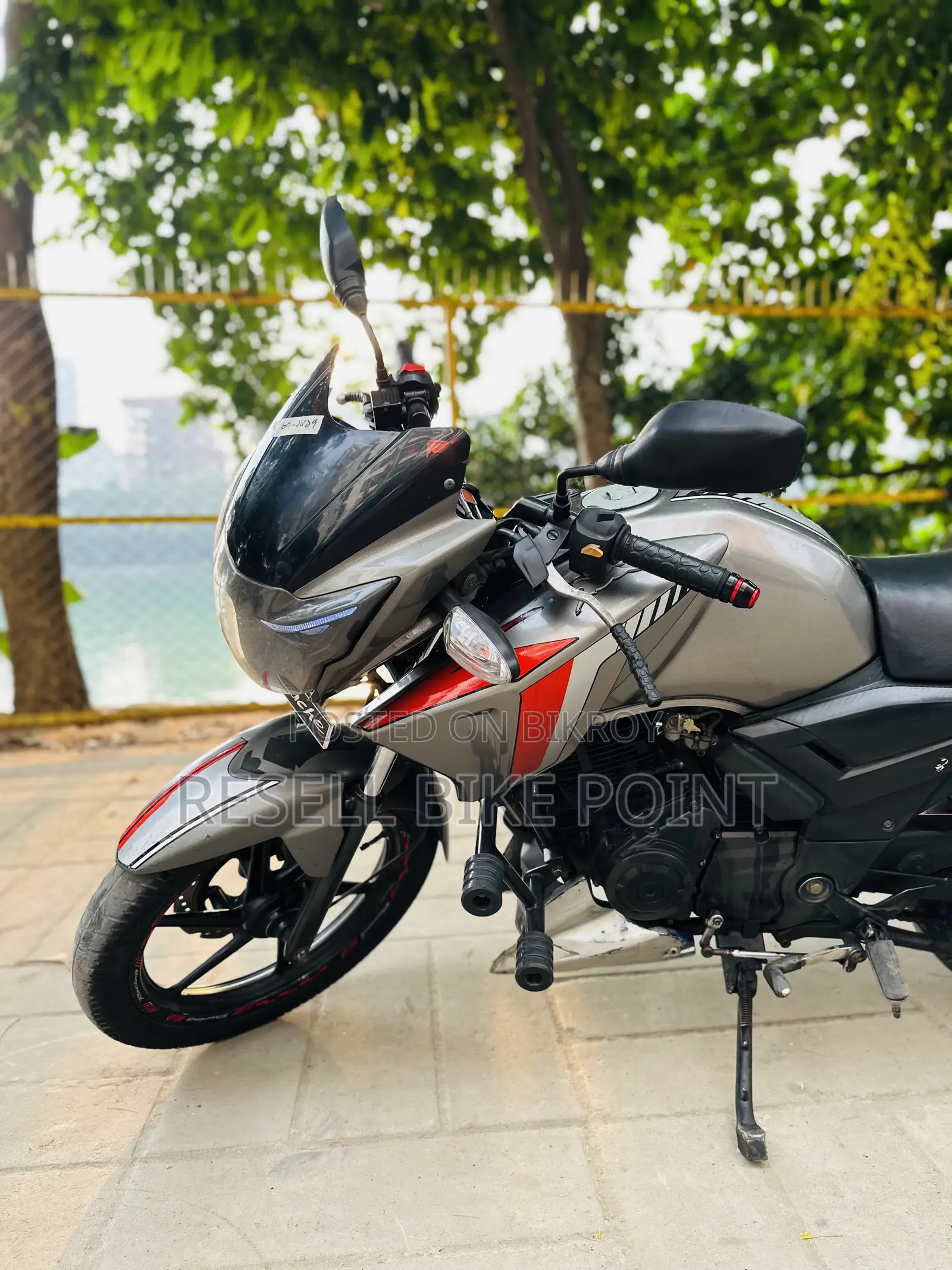 টিভিএস আপাচি আরটিআর ১৬০ টুভি ২০১৭ ধূসর
