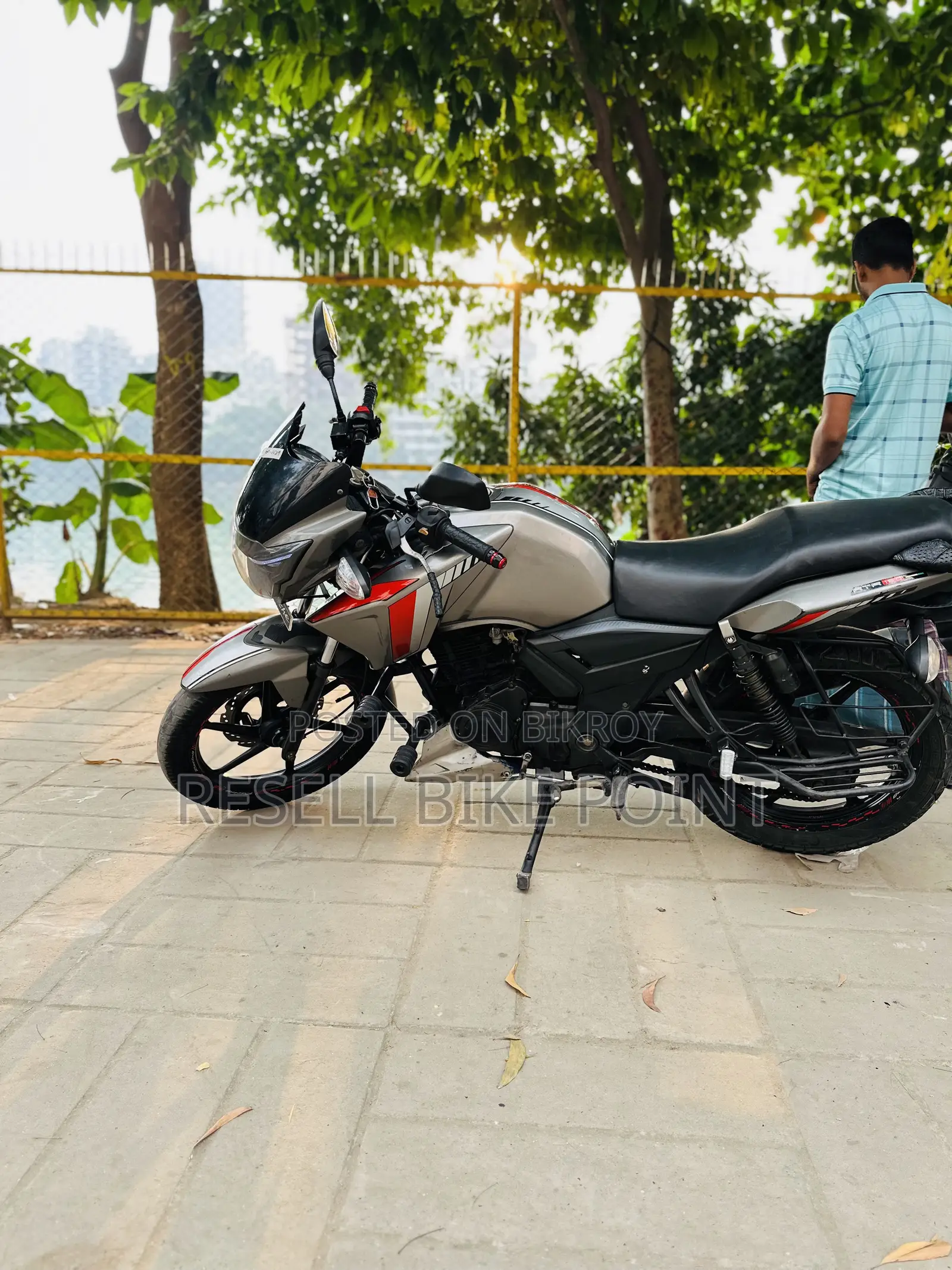 টিভিএস আপাচি আরটিআর ১৬০ টুভি ২০১৭ ধূসর