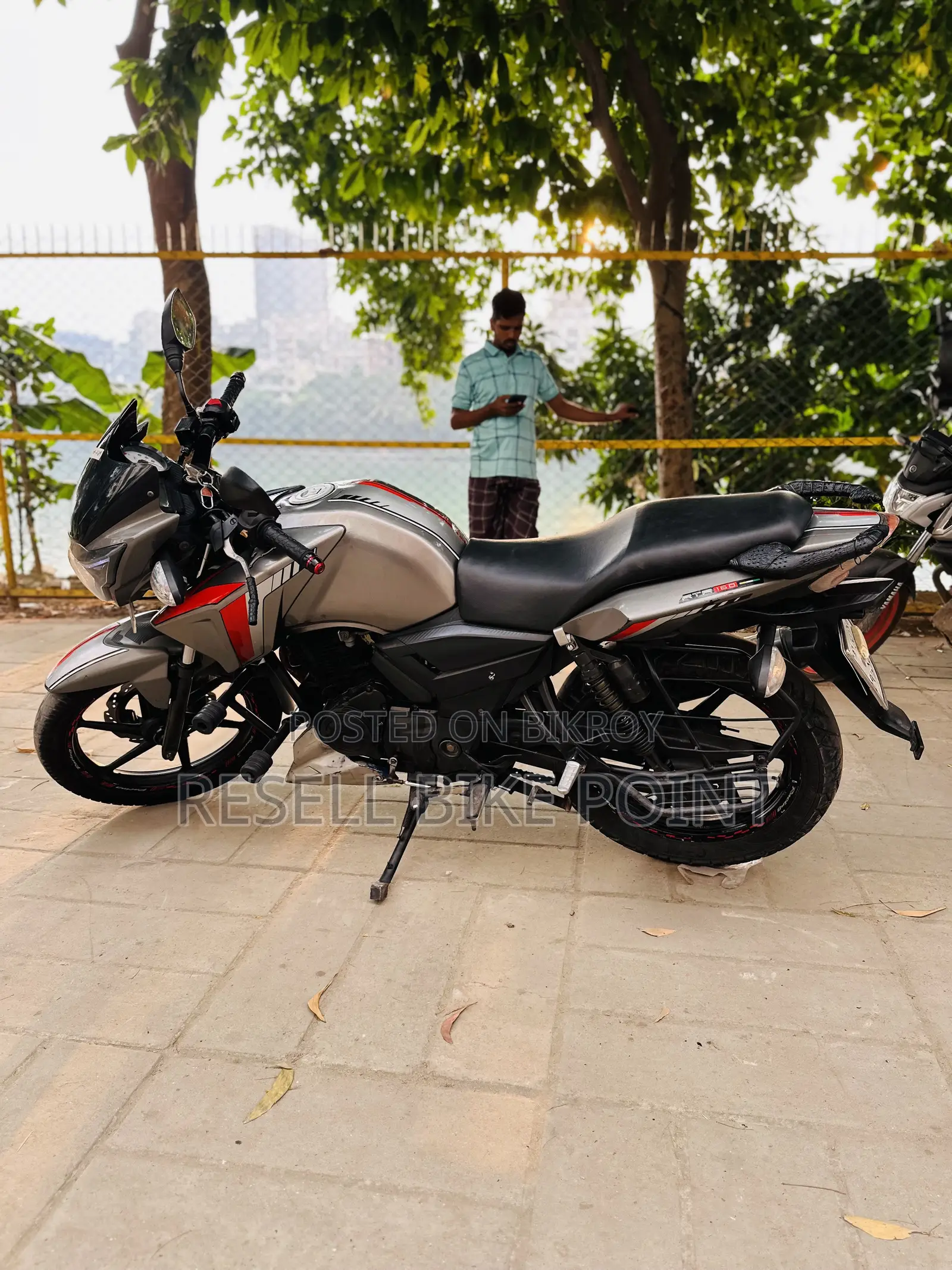 টিভিএস আপাচি আরটিআর ১৬০ টুভি ২০১৭ ধূসর