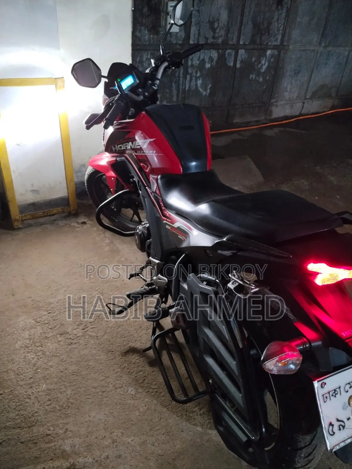 Honda Hornet 2021 Red