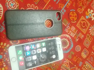 অ্যাপল আইফোন ৭ ৩২ জিবি রোজ গোল্ড
