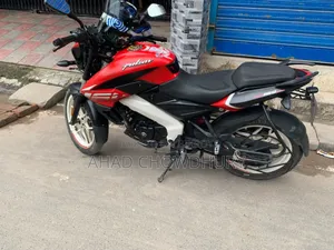 Bajaj Pulsar NS 160 2021 Red