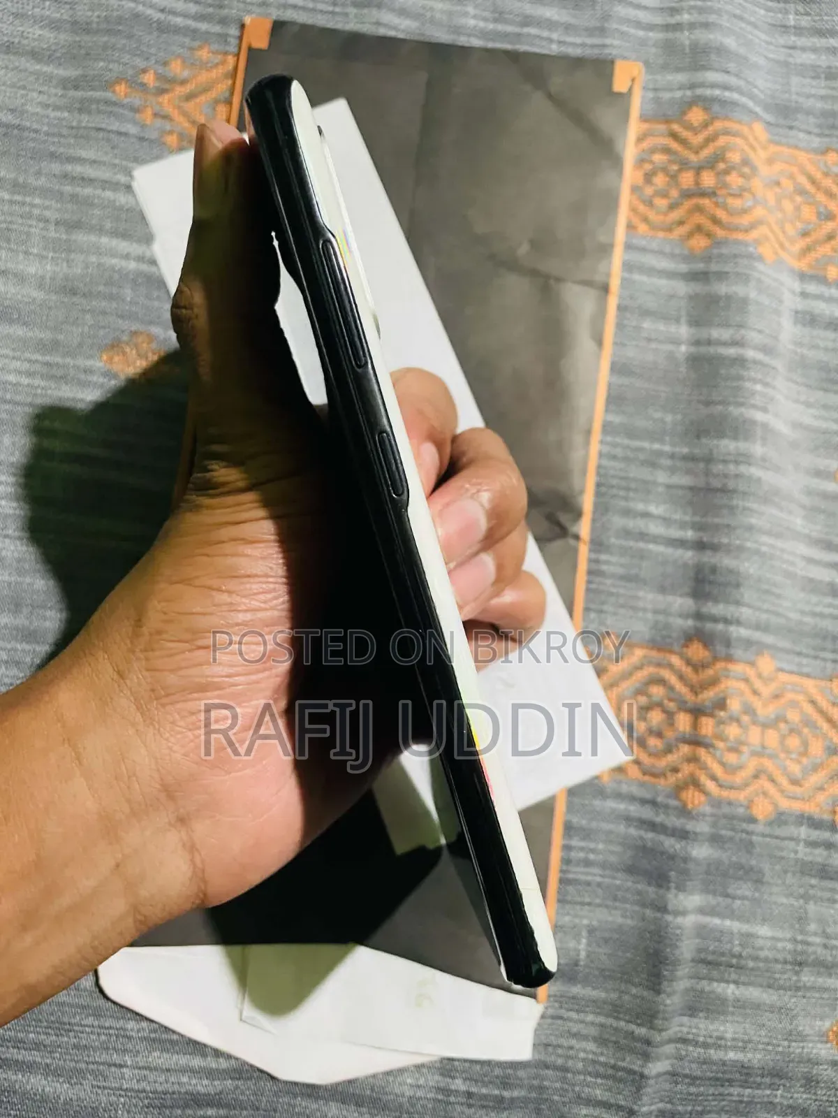 স্যামসাং গ্যালাক্সি এস২০ ৫জি ইউডব্লিউ ১২৮ জিবি হোয়াইট