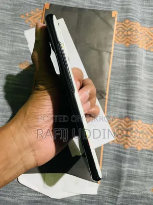 স্যামসাং গ্যালাক্সি এস২০ ৫জি ইউডব্লিউ ১২৮ জিবি হোয়াইট