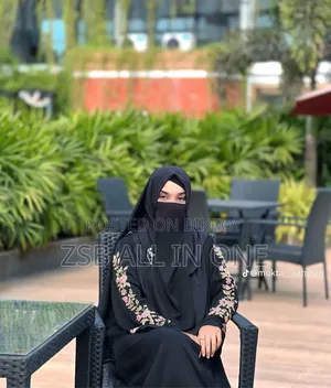 জরি অ্যামব্রোটারি বোরখা — হিজাবসহ
