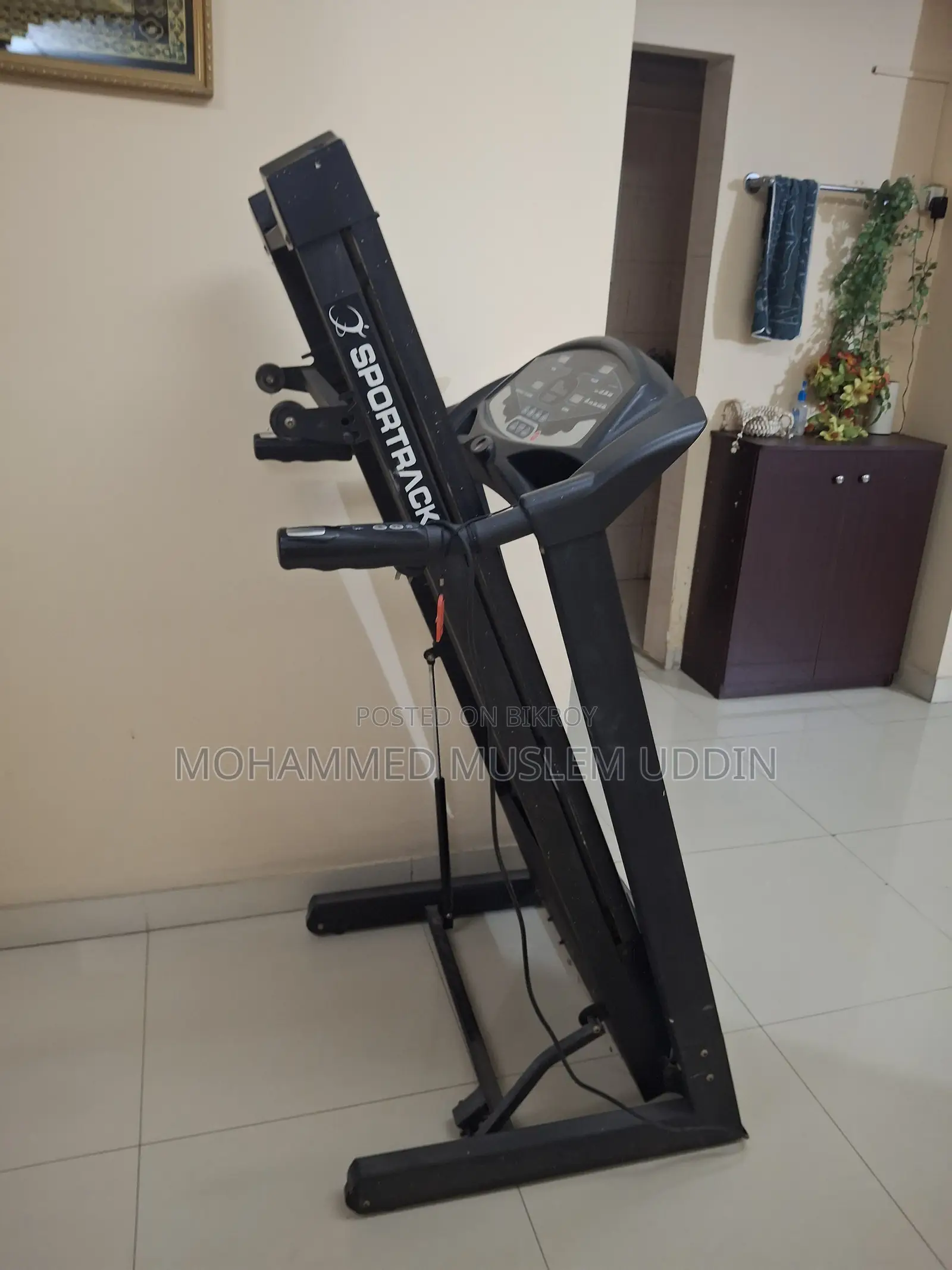 স্পোর্টট্র্যাক ট্রেডমিল