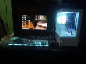 Desktop Computer 8GB Intel Core i7 SSD 128GB