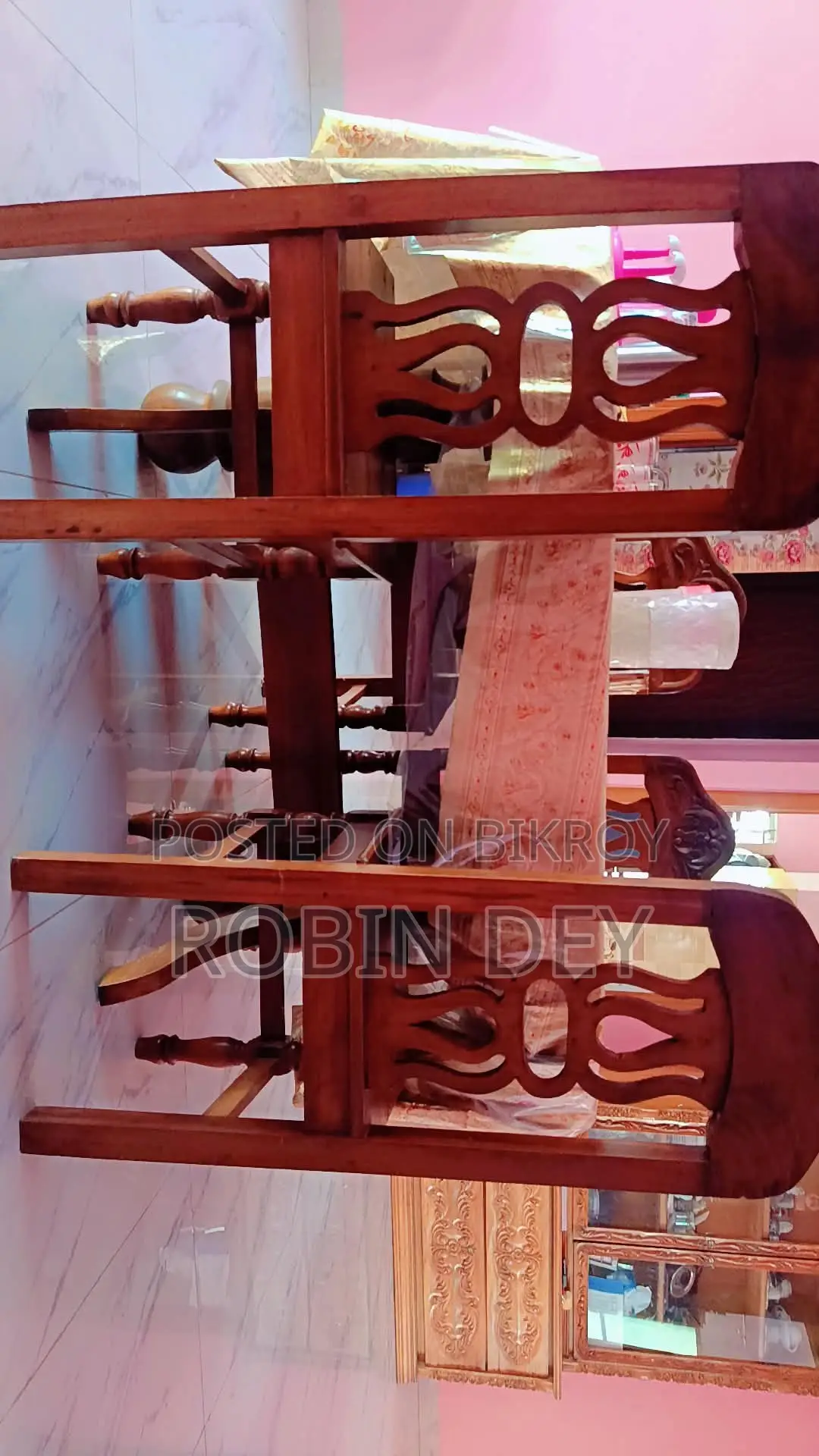 ডাইনিং টেবিল সেল হবে আর্জেন্ট