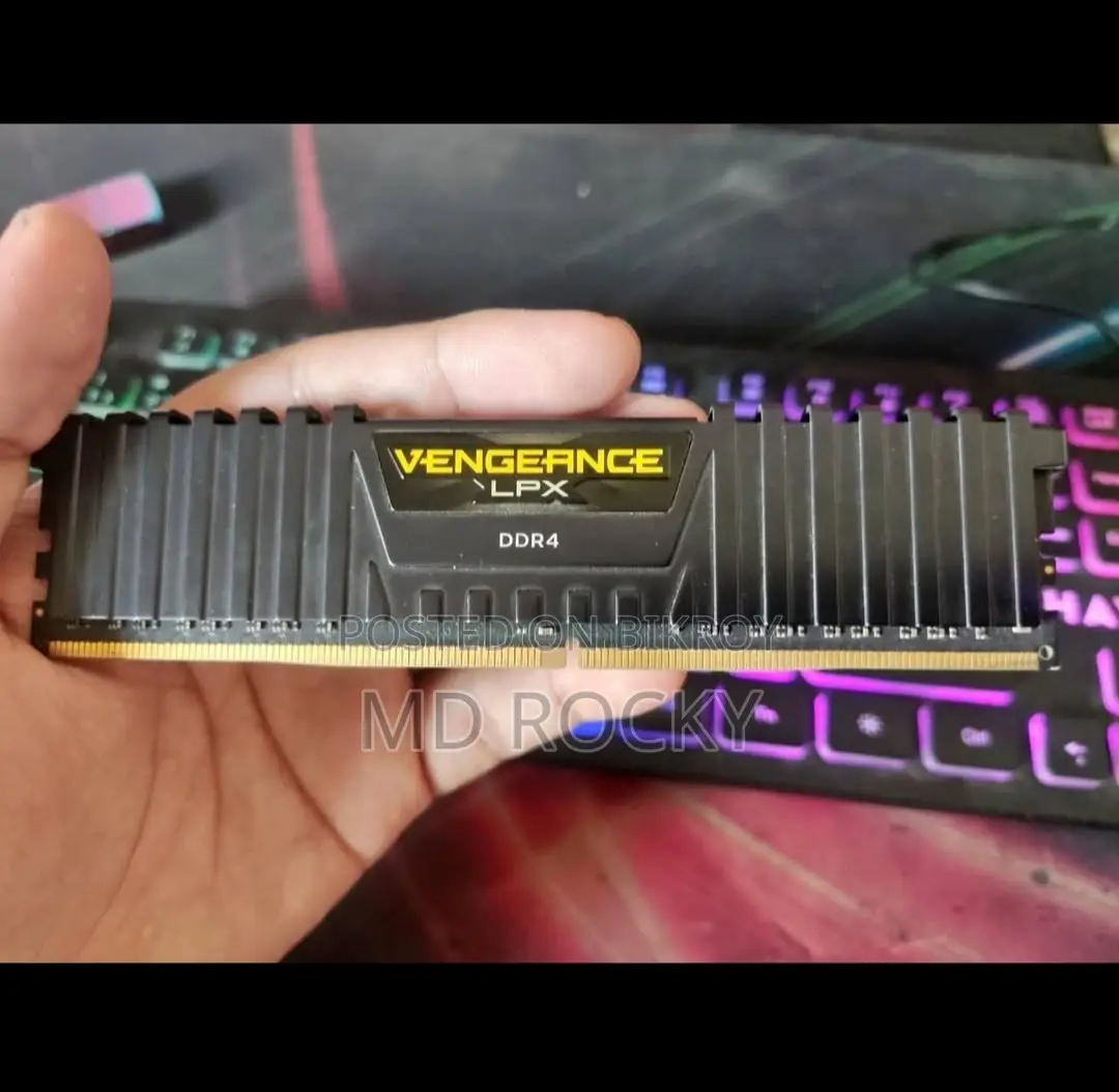 DDR4 RAM 8GB Vengeance 3200MHz Corsair Brand